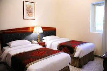 Al Sharq Hotel Apartment Szardża Zewnętrze zdjęcie