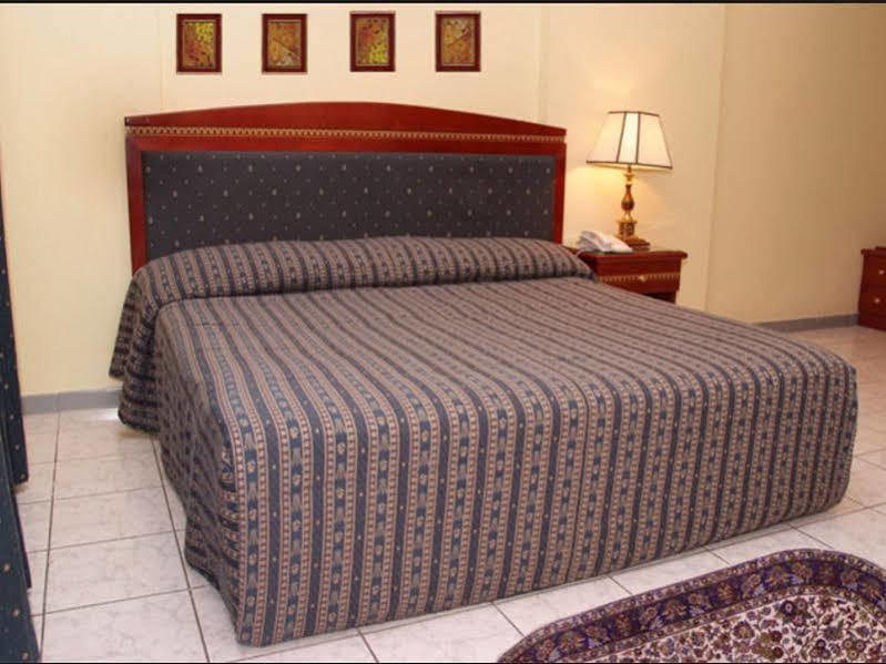 Al Sharq Hotel Apartment Szardża Zewnętrze zdjęcie